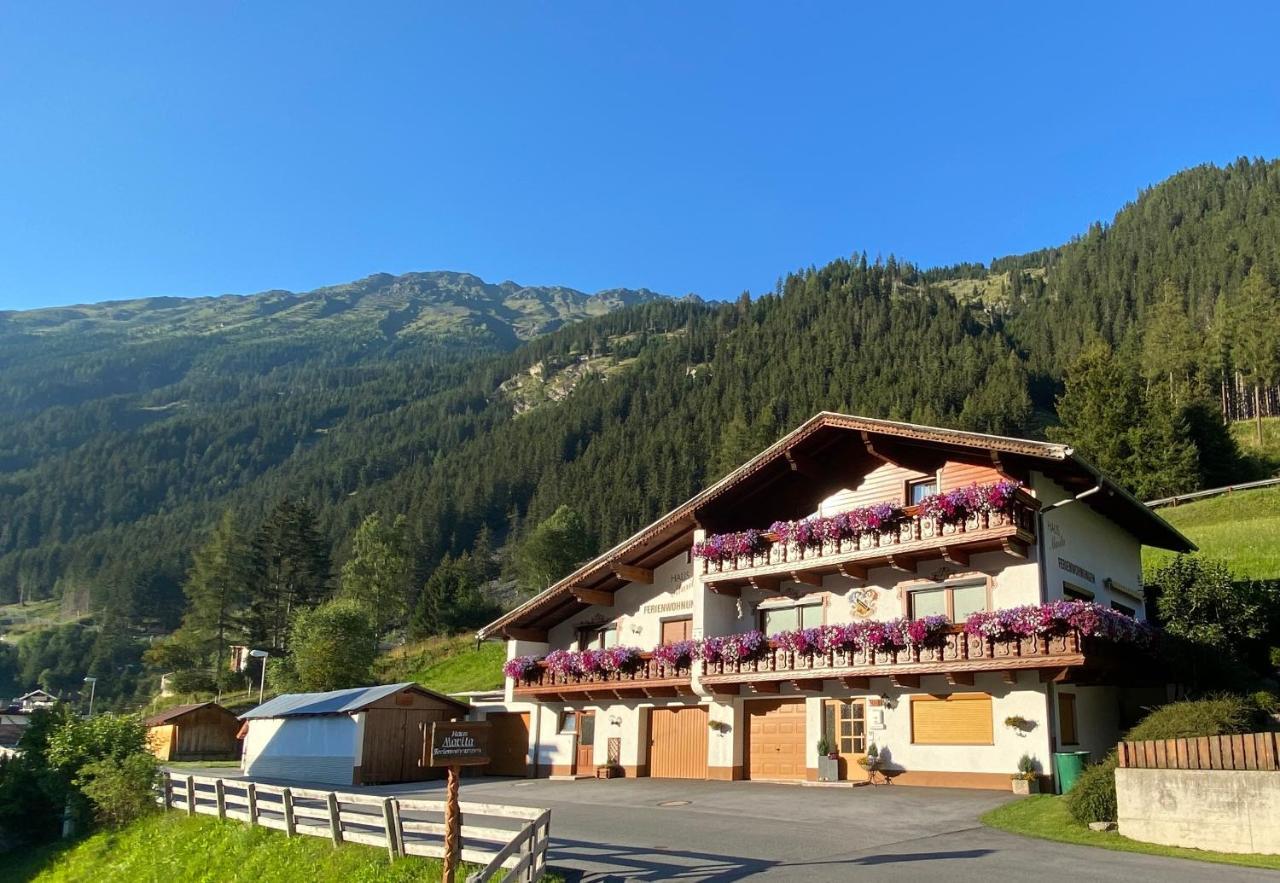 Haus Marita Apartment Sankt Leonhard im Pitztal Exterior photo