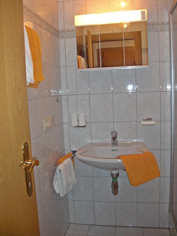 Haus Marita Apartment Sankt Leonhard im Pitztal Room photo